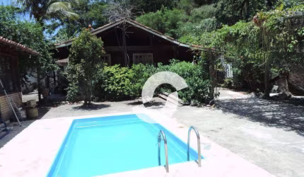 Casa com 3 dormitórios à venda, 225 m² por R$ 595.000,00 - Itaipu - Niterói/RJ
