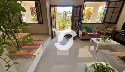 Casa com 3 Quartos à venda, 195 m² por R$ 1.200.000 - Araçatiba - Maricá/RJ