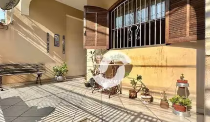 Casa com 4 dormitórios à venda, 251 m² por R$ 680.000,01 - Santa Rosa - Niterói/RJ