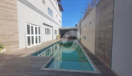 Casa com 5 dormitórios à venda, 300 m² por R$ 2.700.000,00 - Camboinhas - Niterói/RJ