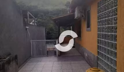 Casa à venda, 360 m² por R$ 400.000,00 - Engenho Pequeno - São Gonçalo/RJ