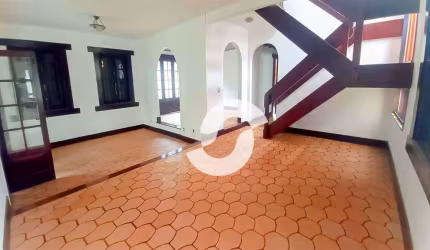 Casa com 4 dormitórios à venda, 308 m² por R$ 1.692.000,00 - São Francisco - Niterói/RJ
