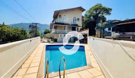 Casa Espetacular com 5 Quartos, 2 Suítes. Área de Lazer Completa!