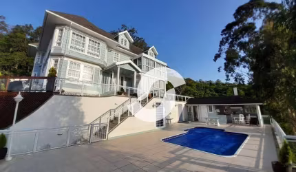 Casa com 4 dormitórios à venda, 600 m² por R$ 3.450.000,00 - Piratininga - Niterói/RJ