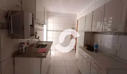 Apartamento com 2 dormitórios à venda, 70 m² por R$ 140.000,00 - Colubande - São Gonçalo/RJ