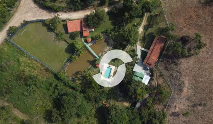 Sítio com 8 dormitórios à venda, 20000 m² por R$ 650.000,00 - Pitangas - Tanguá/RJ
