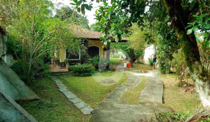 Casa com 3 dormitórios à venda, 186 m² por R$ 520.000,00 - Baldeador - Niterói/RJ