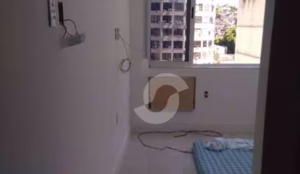 Apartamento com 1 dormitório à venda, 45 m² por R$ 230.000,00 - Centro - Niterói/RJ