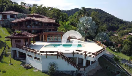 Casa com 4 dormitórios à venda, 559 m² por R$ 4.900.000,00 - Itaipu - Niterói/RJ