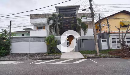 Casa com 5 dormitórios à venda, 385 m² por R$ 4.300.000,00 - Camboinhas - Niterói/RJ