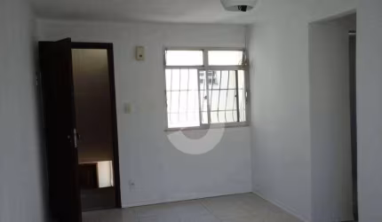 Apartamento com 2 dormitórios à venda, 55 m² por R$ 250.000,00 - Largo do Barradas - Niterói/RJ