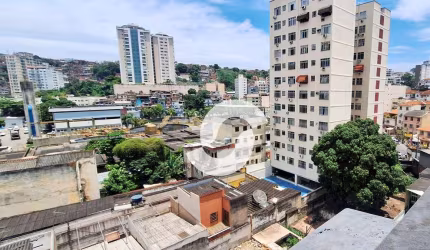 Apartamento com 2 quartos e vaga à venda em Icaraí