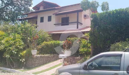 CASA EM CONDOMINIO DE LUXO