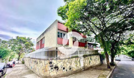 Casa com 5 dormitórios à venda, 320 m² por R$ 1.000.000,00 - Vital Brasil - Niterói/RJ