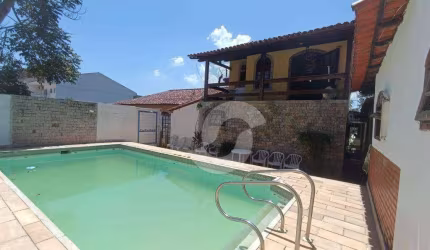 Casa com 4 dormitórios à venda, 186 m² por R$ 980.000,00 - Itaipu - Niterói/RJ