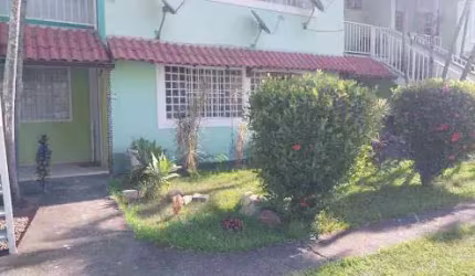 Casa com 2 dormitórios à venda, 5 m² por R$ 135.000,00 - Colubande - São Gonçalo/RJ