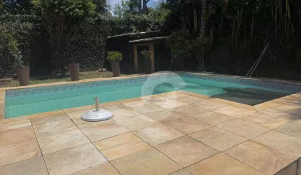 Casa com 3 dormitórios para alugar, 176 m² por R$ 5.030,61/mês - Várzea das Moças - Niterói/RJ