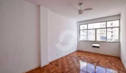 Icaraí, quadra da Praia! Apartamento com 2 dormitórios à venda, 70 m² por R$ 550.000 - Icaraí - Niterói/RJ