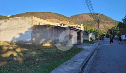 Terreno à venda, 280 m² por R$ 430.000,00 - Itaipu - Niterói/RJ