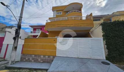 Casa com 4 dormitórios à venda, 220 m² por R$ 670.000,00 - Arsenal - São Gonçalo/RJ