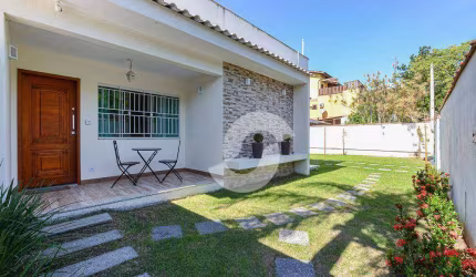 Casa com 3 dormitórios à venda, 250 m² por R$ 2.700.000,00 - Itaipu - Niterói/RJ