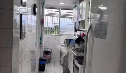 Apartamento com 2 dormitórios à venda, 63 m² por R$ 295.000,00 - Largo do Barradas - Niterói/RJ