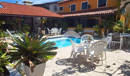 Ótima casa com 5 dormitórios à venda, 400 m² por R$ 2.600.000 - Camboinhas - Niterói/RJ