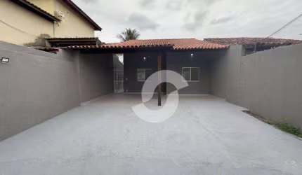 Casa com 2 dormitórios à venda, 105 m² por R$ 580.000,00 - Itaipu - Niterói/RJ