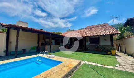 Casa com 3 dormitórios à venda, 157 m² por R$ 980.000,00 - Piratininga - Niterói/RJ