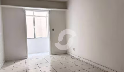 Apartamento com 2 dormitórios para alugar, 74 m² por R$ 3.454,41/mês - Centro - Niterói/RJ
