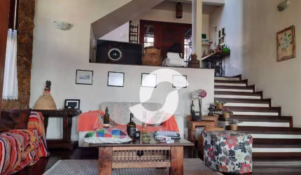 Casa com 5 dormitórios para alugar, 310 m² por R$ 5.707,35/mês - Sape - Niterói/RJ
