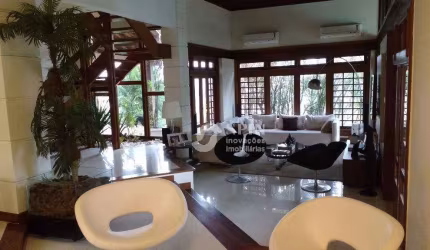 Linda Casa, 4 dormitórios à venda, 550 m² por R$ 3.000.000 - Camboinhas - Niterói/RJ