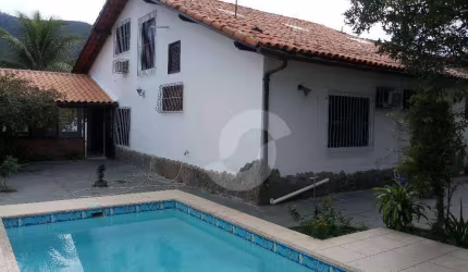 Casa com 4 dormitórios à venda, 292 m² por R$ 950.000,00 - Piratininga - Niterói/RJ