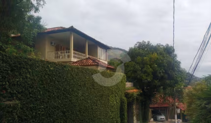 Casa com 4 dormitórios à venda, 285 m² por R$ 1.490.000,00 - Charitas - Niterói/RJ