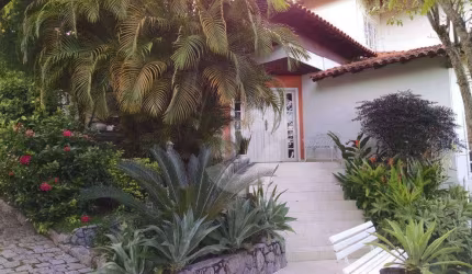 Casa com 4 dormitórios à venda, 450 m² por R$ 1.380.000,00 - Badu - Niterói/RJ