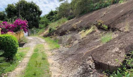 Terreno à venda, 360 m² por R$ 320.000,00 - Maralegre - Niterói/RJ