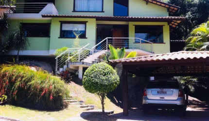 Casa com 3 dormitórios à venda, 215 m² por R$ 1.050.000,00 - Pendotiba - Niterói/RJ