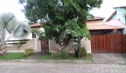 Casa com 4 dormitórios à venda, 310 m² por R$ 740.000 - Largo da Batalha - Niterói/RJ