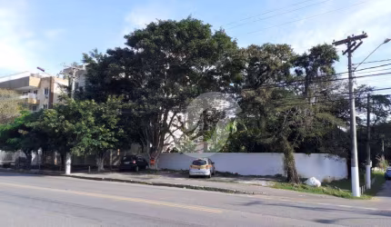 Terreno, 583 m² - venda por R$ 1.300.000,00 ou aluguel por R$ 7.208,85/mês - Itaipu - Niterói/RJ