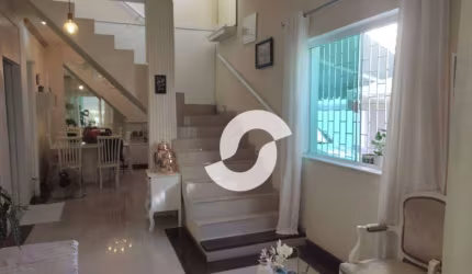 Linda casa em rua fechada com 3 quartos à venda, 160 m² por R$ 900.000 - Santa Rosa - Niterói/RJ