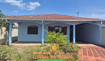 Casa 3 Dormitórios - Amplo terreno