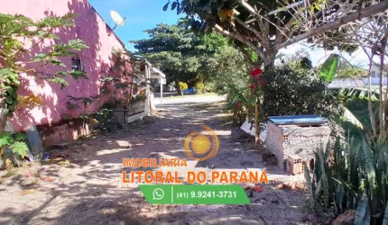 Duas Casas e Um Ponto comercial á venda no baln. Costa Azul em Matinhos
