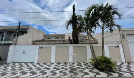 Sobrado com 5 dormitórios à venda, 632 m² por R$ 1.980.000,00 - Vila Paraiso - Matinhos/PR