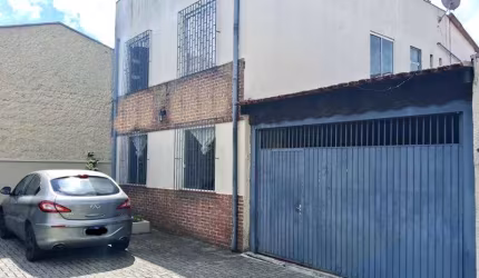Sobrado em Condomínio para Venda em Curitiba, Boqueirão, 3 dormitórios, 1 suíte, 3 banheiros, 2 vagas