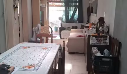 Casa para Venda em Curitiba, santa candida, 2 dormitórios, 1 suíte, 2 banheiros, 2 vagas