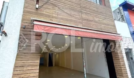 Loja Comercial à Venda ou Locação em Pinheiros, São Paulo-SP - 3 Salas, 2 Banheiros, 303m²