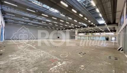 GALPÃO 4243,40 M² EM CONDOMÍNIO EMPRESARIAL NA LAPA - LOCAÇÃO