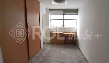 CONJUNTO COMERCIAL 55 M² - 4 SALAS - PARA MÉDICOS - LOCAÇÃO
