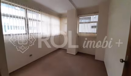 CONJUNTO COMERCIAL 55 M² - 4 SALAS - PARA MÉDICOS - LOCAÇÃO