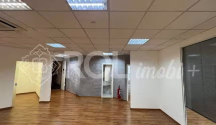 CONJUNTO COMERCIAL  ÇIRAGAN - 4 SALAS- 4 BANHEIROS - 5 VAGAS - LOCAÇÃO